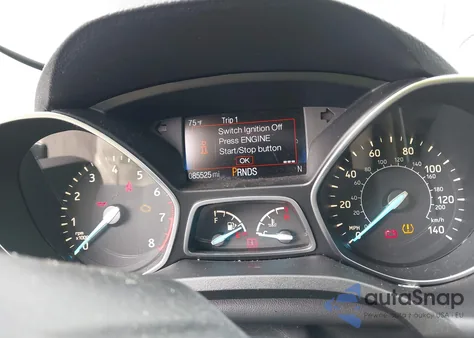 2017 Ford Escape Titanium z USA, uszkodzony, nr VIN 1FMCU0J95HUA75324